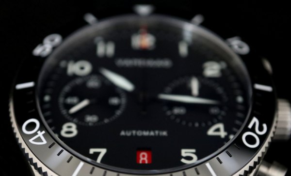 600-Schallmauer-Automatik-Chronograph